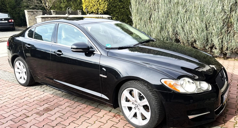 Jaguar XF cena 42000 przebieg: 198000, rok produkcji 2010 z Nysa małe 67